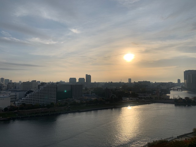 大きな朝陽が嬉しい朝「時には焦らずじっくり待つ」