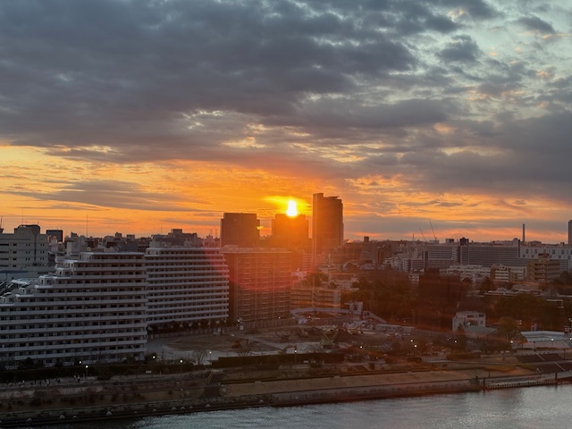 明るい日の出と共に明るい気持ちに「後悔」