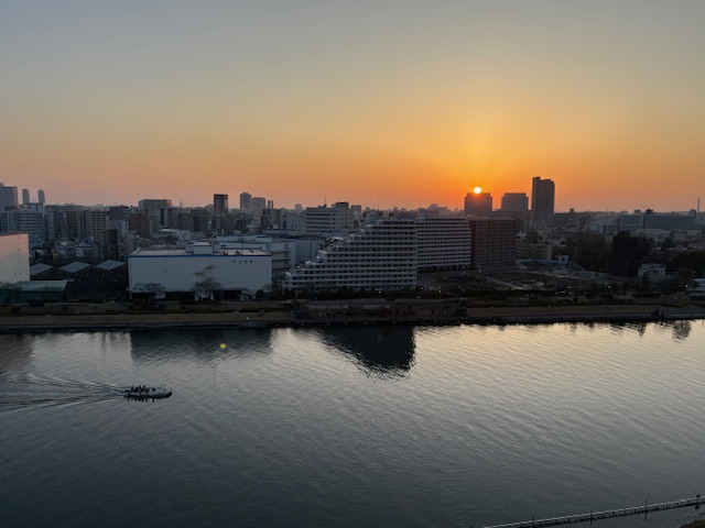 春霞の様な夜明け「精一杯頑張ろう」